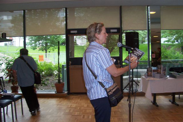 Author:Maroussia Hajdukowski-Ahmed